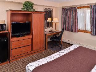 Stillwater Inn & Suites Room photo