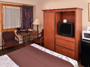 Stillwater Inn & Suites Room photo